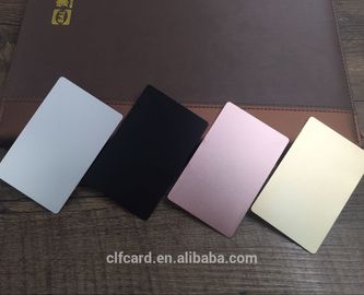 อลูมิเนียมที่มีสีสันสดใสนามบัตรแกะสลักเสร็จแกะสลักแกะสลัก