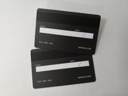 นามบัตรพีวีซีสีเงินเมทัลลิกพร้อมโลโก้ UV แบบเงา